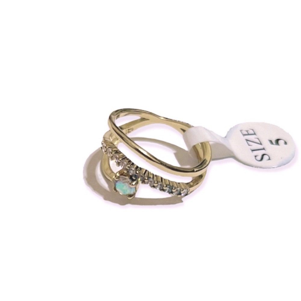 NEW Gold-plated ring w/ moonlight crystals and cz